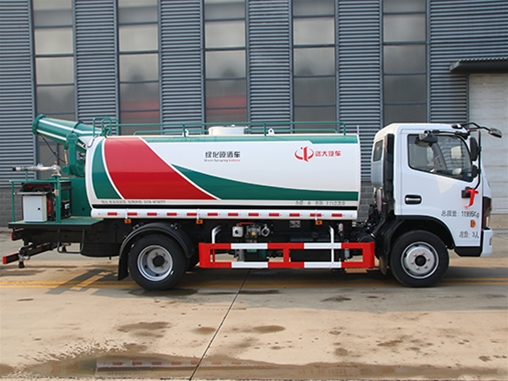 綠化噴灑車(chē)