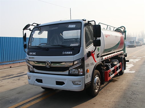 綠化噴灑車(chē)