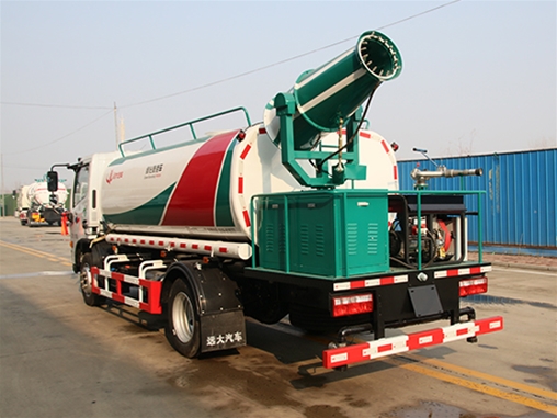 綠化噴灑車(chē)